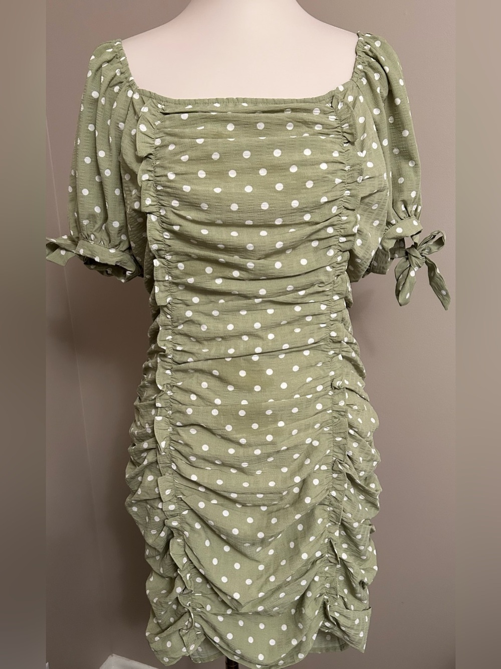 NWT - Lumiere Cinch Square Neck Ruched Dress
